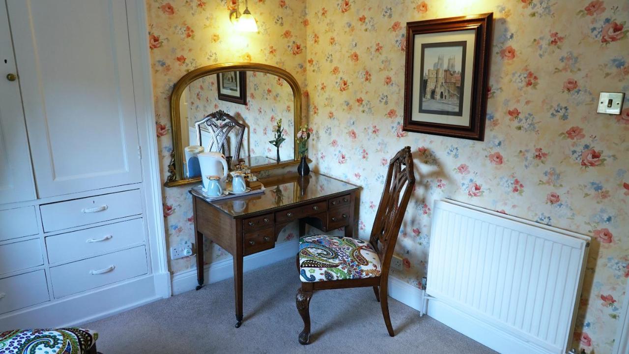 Bed and Breakfast 23 St Mary'S à York Extérieur photo