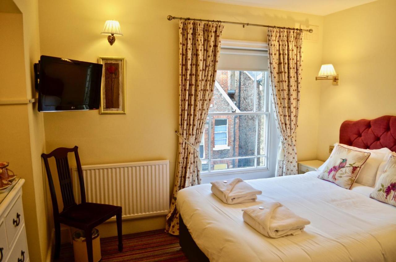 Bed and Breakfast 23 St Mary'S à York Extérieur photo